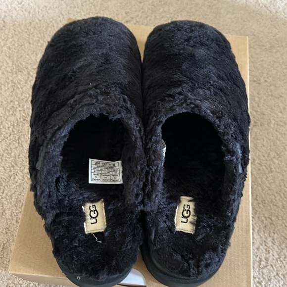UGG Women’s Fuzz Sugar Slide - Picture 2 of 16